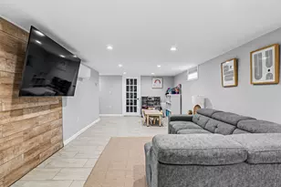 116 Saratoga Ave, Pawtucket, RI 02861 - Photo 23
