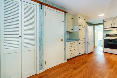 69 Douglas Road, Warwick, RI 02886 - Photo 17