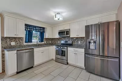 83 Valente Drive, Cranston, RI 02920 - Photo 3