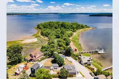 62 John Wickes Avenue, Warwick, RI 02818 - Photo 31