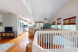 38 Vanstone Ave, Warwick, RI 02889 - Photo 5
