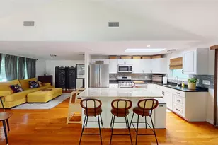 38 Vanstone Ave, Warwick, RI 02889 - Photo 9