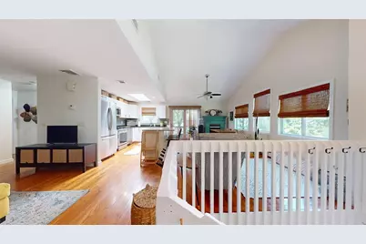 38 Vanstone Avenue, Warwick, RI 02889 - Photo 5
