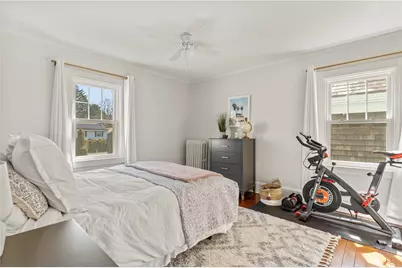 35 Hall Avenue, Newport, RI 02840 - Photo 25
