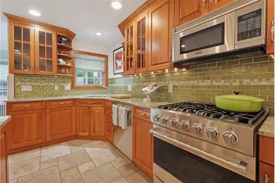25 Tryon Avenue, East Providence, RI 02916 - Photo 5