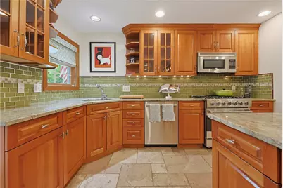 25 Tryon Avenue, East Providence, RI 02916 - Photo 3
