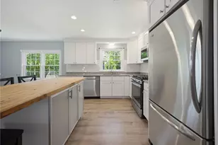 34 Foxhill Ave, Bristol, RI 02809 - Photo 13
