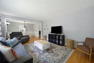 34 Foxhill Ave, Bristol, RI 02809 - Photo 7