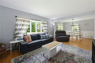 34 Foxhill Ave, Bristol, RI 02809 - Photo 5