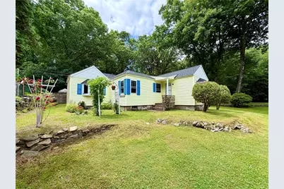 328 Rhodes Avenue, Woonsocket, RI 02895 - Photo 27