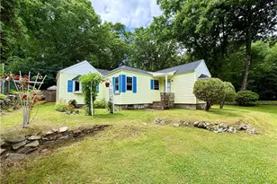 328 Rhodes Ave, Woonsocket, RI 02895 - Photo 27