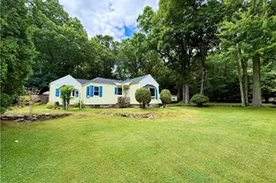 328 Rhodes Ave, Woonsocket, RI 02895 - Photo 3