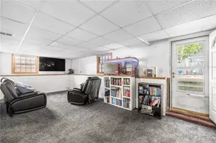 265 Asylum Rd, Warwick, RI 02886 - Photo 19