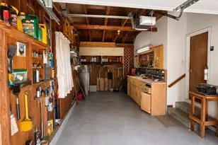 37 Ladeira Ave, Portsmouth, RI 02871 - Photo 3