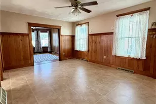 133 Oakland Ave, Pawtucket, RI 02861 - Photo 11