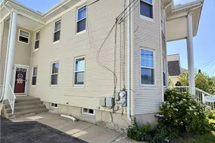 133 Oakland Ave, Pawtucket, RI 02861 - Photo 3