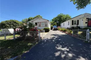 64 Dresser St, Providence, RI 02909 - Photo 3