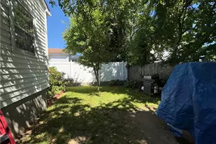 64 Dresser St, Providence, RI 02909 - Photo 13