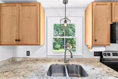 12 Briar Hill Drive, Cranston, RI 02921 - Photo 7