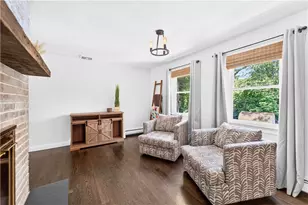 12 Briar Hill Dr, Cranston, RI 02921 - Photo 3