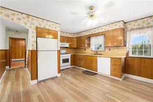 463 Power Rd, Pawtucket, RI 02860 - Photo 5