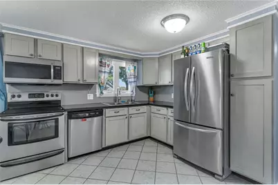 26 Bernard Street, Cranston, RI 02920 - Photo 15