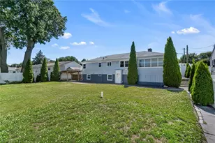 26 Bernard St, Cranston, RI 02920 - Photo 9