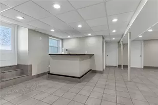 26 Bernard St, Cranston, RI 02920 - Photo 27