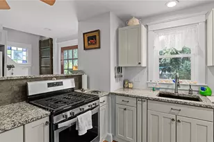 75 Garfield St, Newport, RI 02840 - Photo 11