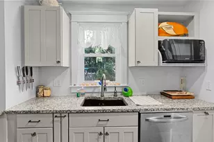 75 Garfield St, Newport, RI 02840 - Photo 13