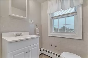 86 Westwood Ave, Cranston, RI 02905 - Photo 29