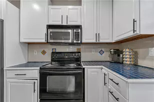 86 Westwood Ave, Cranston, RI 02905 - Photo 13