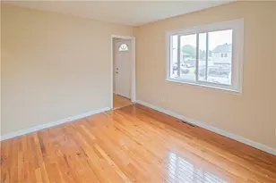 23 Saundra Dr, Westerly, RI 02891 - Photo 9