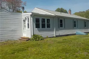 325 Morin St, Woonsocket, RI 02895 - Photo 3