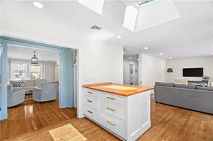 24 Huntington Dr, East Providence, RI 02916 - Photo 13