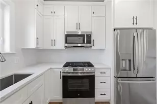 2 Old County Village Rd, Smithfield, RI 02917 - Photo 7