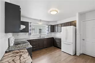 116 Warwick Rd, Pawtucket, RI 02861 - Photo 17