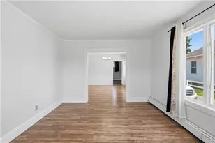 116 Warwick Rd, Pawtucket, RI 02861 - Photo 3
