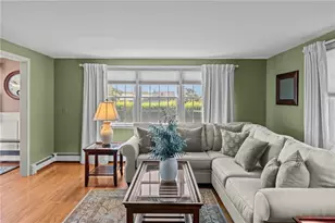 14 Wolcott Ave, Middletown, RI 02842 - Photo 7