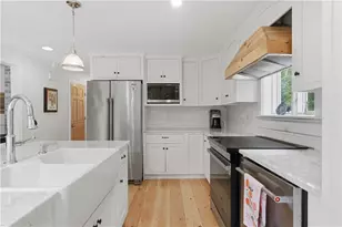 60 Westwind Rd, South Kingstown, RI 02879 - Photo 3