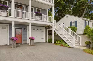 11 King Philip Ave, Bristol, RI 02809 - Photo 3