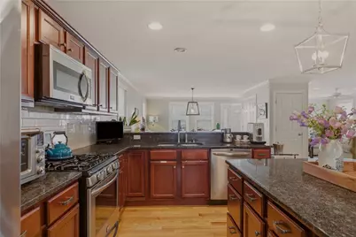 11 King Philip Avenue, Bristol, RI 02809 - Photo 15