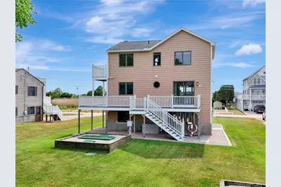 17 Lawton Avenue, Westerly, RI 02891 - Photo 7
