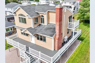 17 Lawton Avenue, Westerly, RI 02891 - Photo 3