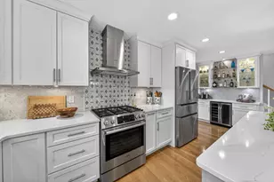 42 Windsor St, Jamestown, RI 02835 - Photo 11