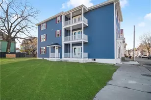38 Maple St, Providence, RI 02903 - Photo 3