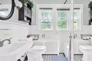 440 Broadway, Newport, RI 02840 - Photo 27