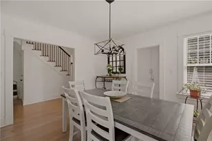 21 Pell St, Newport, RI 02840 - Photo 7