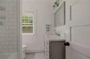 21 Pell St, Newport, RI 02840 - Photo 21