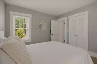 21 Pell St, Newport, RI 02840 - Photo 17